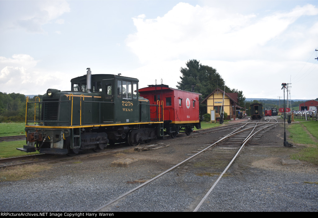 WK&S 7258 and the Kempton Station